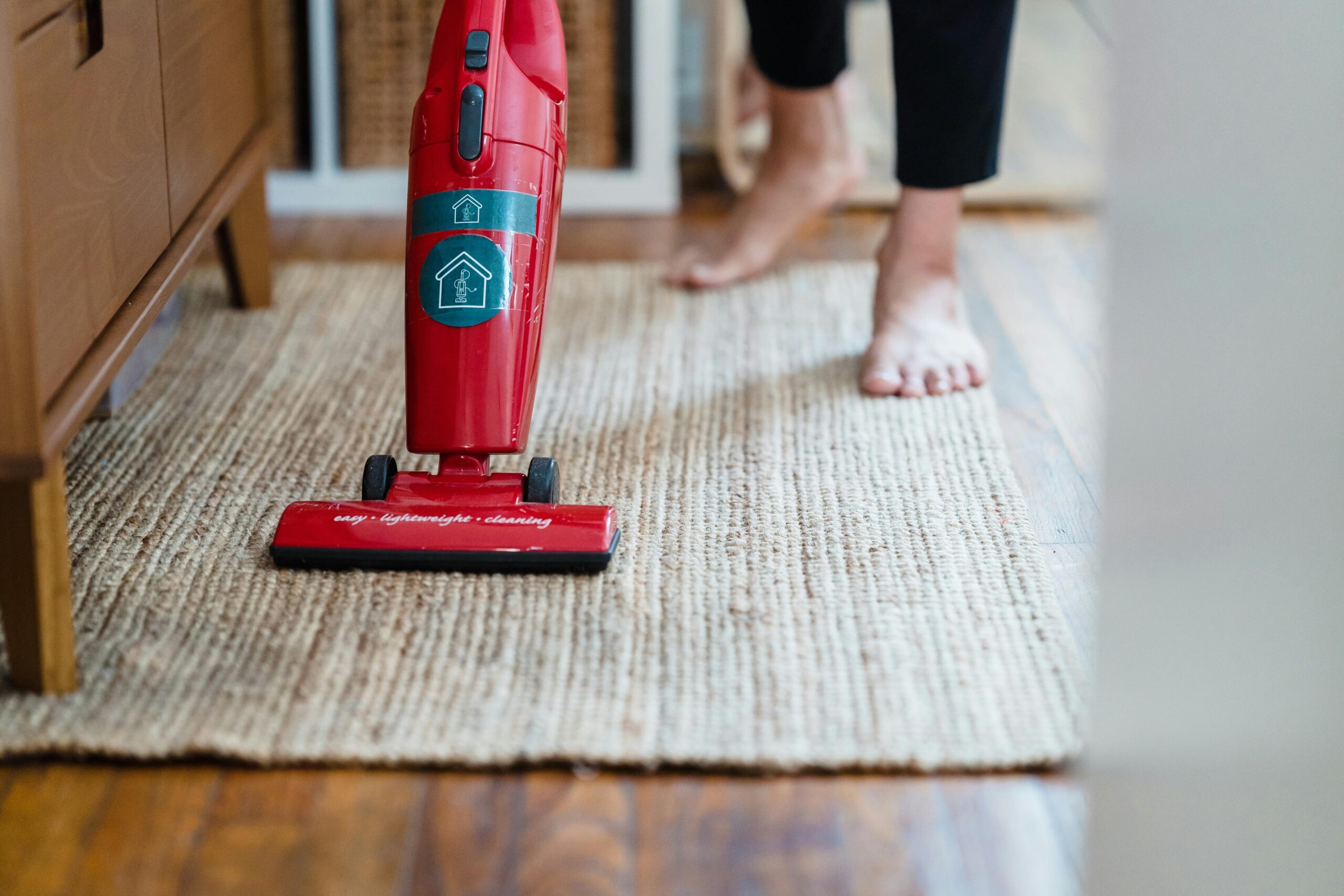 The Complete Guide to Vacuum, Cleaning & Laundry: Smarter Ways to Keep Your Home Spotless